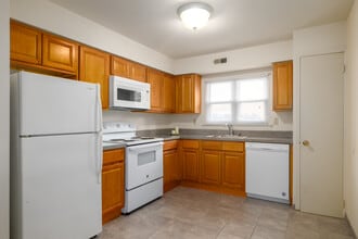 Olde Forge East Townhouses in Morristown, NJ - Foto de edificio - Interior Photo
