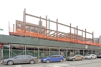 8650 Dongan Ave in Elmhurst, NY - Foto de edificio - Building Photo