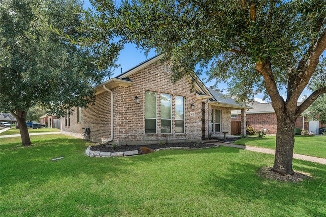 8426 Alison Ave in College Station, TX - Building Photo - Building Photo