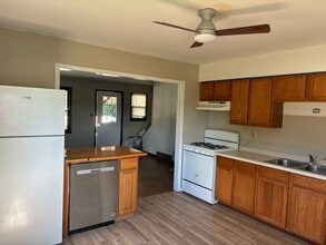 224 S Wisconsin St in Whitewater, WI - Building Photo - Building Photo