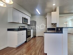 6550 Garden Trail Ct in Houston, TX - Building Photo - Building Photo