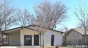 5915 Highfield St in San Antonio, TX - Building Photo