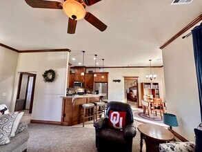 1408 SE 6th St in Moore, OK - Building Photo - Building Photo