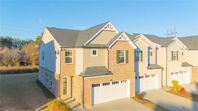 1060 Sunny Lk Dr in Lawrenceville, GA - Building Photo - Building Photo