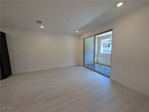 11443 Ethereal Lndg Ave in Las Vegas, NV - Building Photo - Building Photo