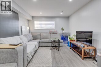 12726 Horwood Crescent in Windsor, ON - Building Photo - Building Photo