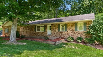 5650 Dillon Hills Dr in Nashport, OH - Building Photo - Building Photo