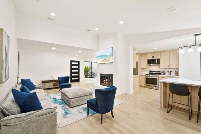 property at 3327 Freshmeadows Dr