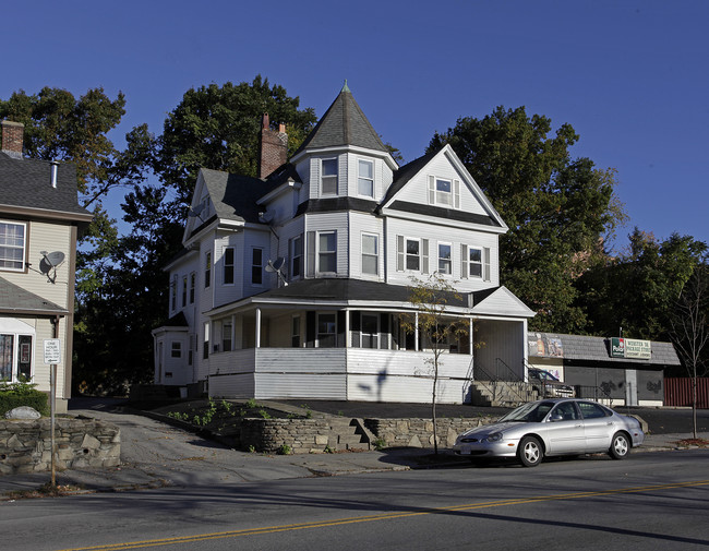 1016 Main St in Worcester, MA - Building Photo - Building Photo