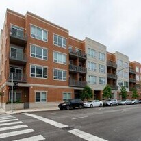 1609 W Warren Blvd, Unit 209 in Chicago, IL - Building Photo