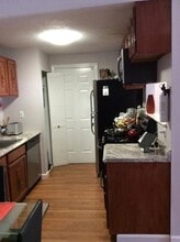 5 Thoreau Ct in Natick, MA - Building Photo - Building Photo