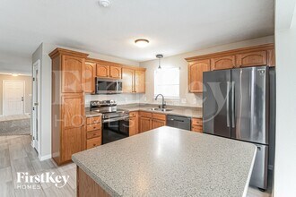 3471 Firethorn Drive, Unit 02-06 in Whitestown, IN - Building Photo - Building Photo