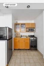 209 E 56th St in New York, NY - Building Photo - Building Photo