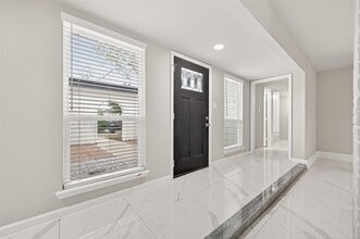 7739 Antoine Dr in Houston, TX - Building Photo - Building Photo