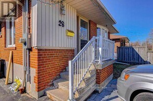 28 Earlton Rd in Toronto, ON - Building Photo