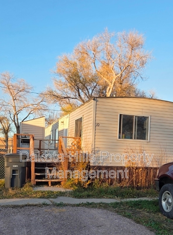 property at 107 Gumbo Dr