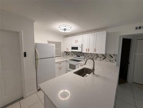 25050 Sandhill Blvd in Punta Gorda, FL - Building Photo - Building Photo