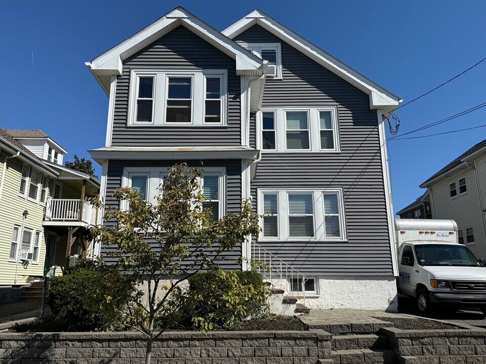 61 Puritan Rd in Somerville, MA - Building Photo