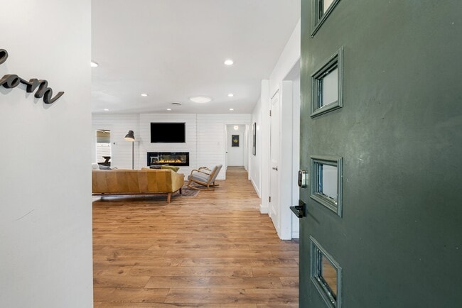 property at 3404 Parkway Terrace