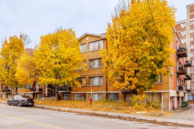 The Westminster in Côte-St-Luc, QC - Building Photo - Building Photo
