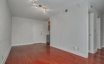 2020 S Congress Ave in Austin, TX - Building Photo - Building Photo