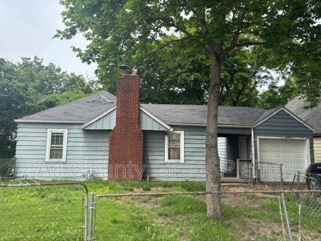 property at 1424 N 24th St