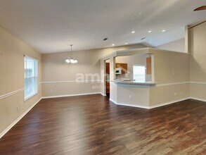 10524 Walker Vista Dr in Riverview, FL - Foto de edificio - Building Photo