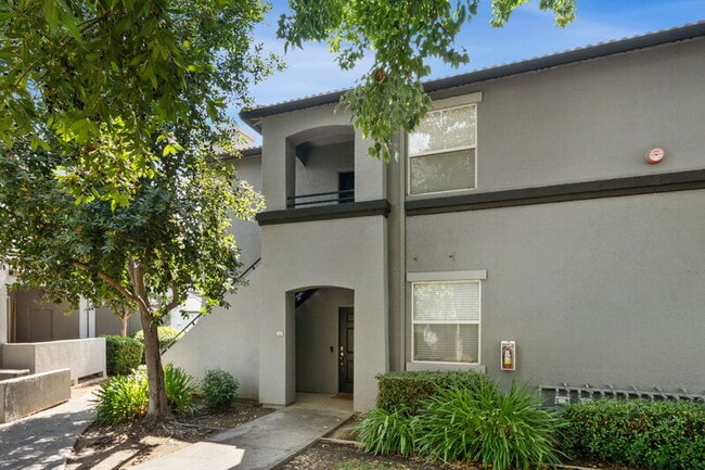 property at 5201 Laguna Oaks Dr