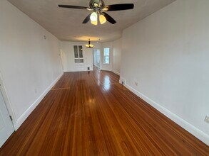 44 Francis St, Unit 3 in Everett, MA - Building Photo - Building Photo