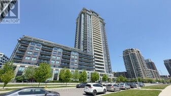 15 Water Walk Dr in Markham, ON - Building Photo