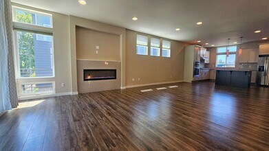 18709 104th Ave NE in Bothell, WA - Building Photo - Building Photo