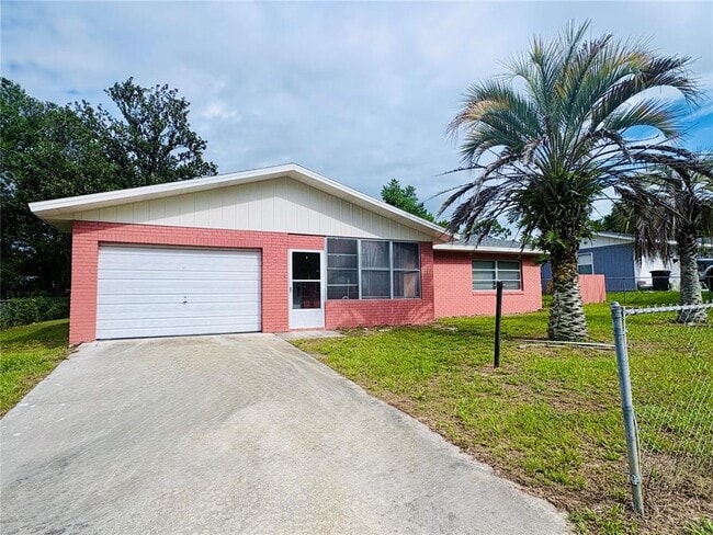 property at 33 Spring Loop