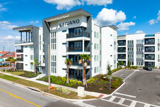 Livano Grand National in Orlando, FL - Foto de edificio - Building Photo