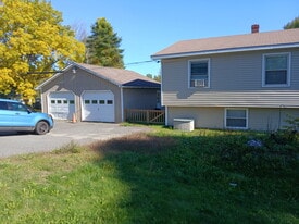 187 Oakland Rd in Belgrade, ME - Building Photo