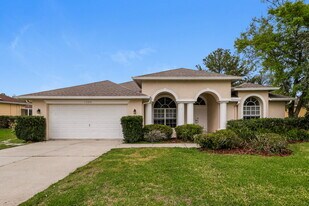 1326 Kinsmere Dr in Trinity, FL - Building Photo