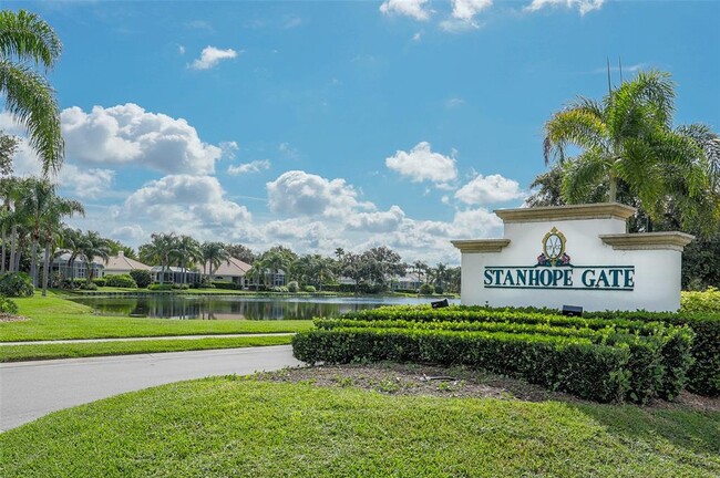 7005 Stanhope Pl in University Park, FL - Building Photo - Building Photo
