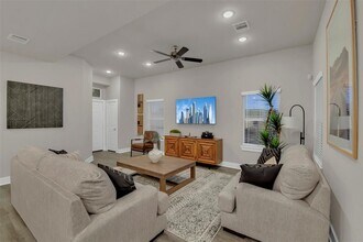 21015 Bay Vlg Dr in Cypress, TX - Building Photo - Building Photo