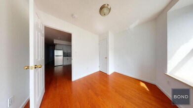 104 2nd Ave in New York, NY - Building Photo - Building Photo