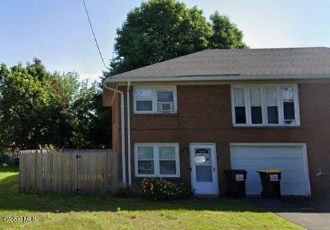 4 Bayberry Dr in Latham, NY - Building Photo