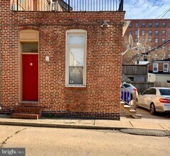 1017 W Cross St in Baltimore, MD - Building Photo - Building Photo