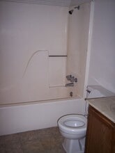 411 N Ridgeview Dr in Warrensburg, MO - Building Photo - Building Photo