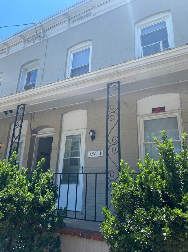 property at 1017 W Leigh St