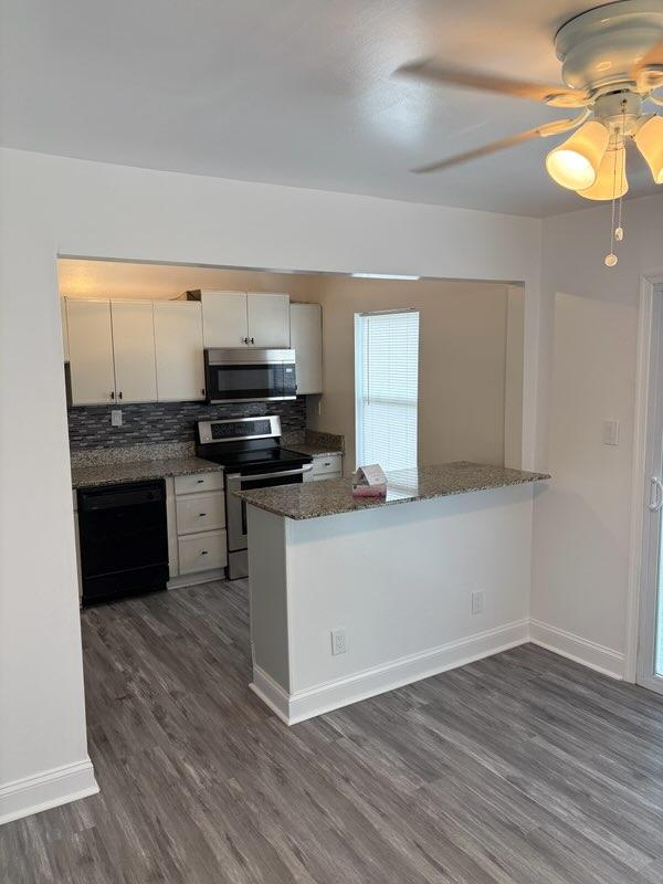 877 New London Harbour in Pasadena, MD - Building Photo - Building Photo