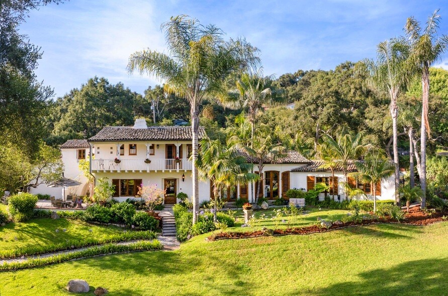 4005 Lago Dr in Santa Barbara, CA - Building Photo