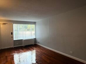 4501 Arlington Blvd in Arlington, VA - Foto de edificio - Building Photo