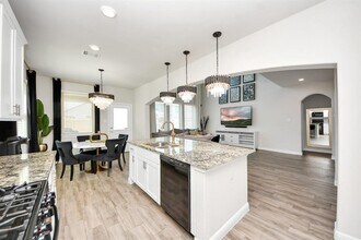 5312 Cascade Ct in Alvin, TX - Building Photo - Building Photo