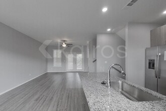 1518 S Razorback Rd in Fayetteville, AR - Building Photo - Building Photo