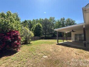 2140 Pineapple Ct in Matthews, NC - Building Photo - Building Photo