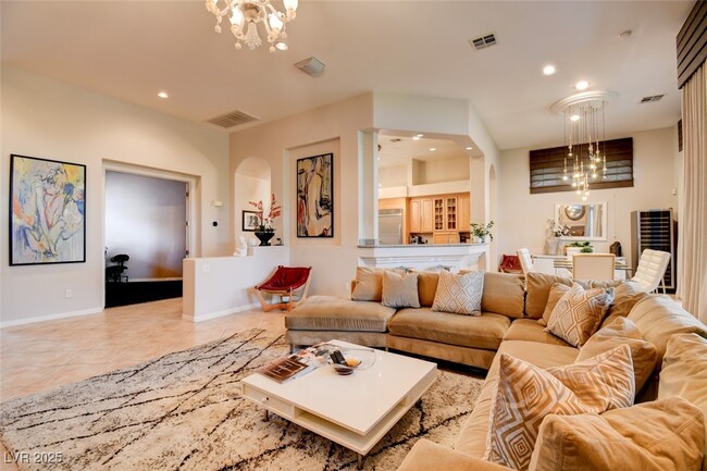 property at 304 Mesa Rim Ct