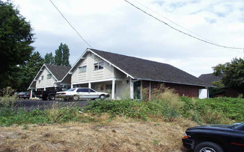 Chalet Villa in Vancouver, WA - Foto de edificio - Building Photo